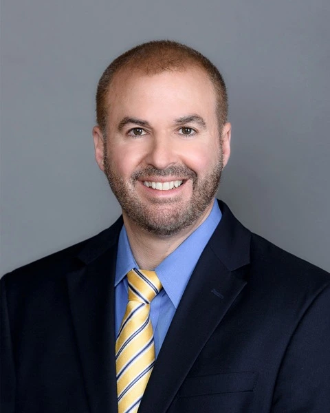 neal tolchin headshot